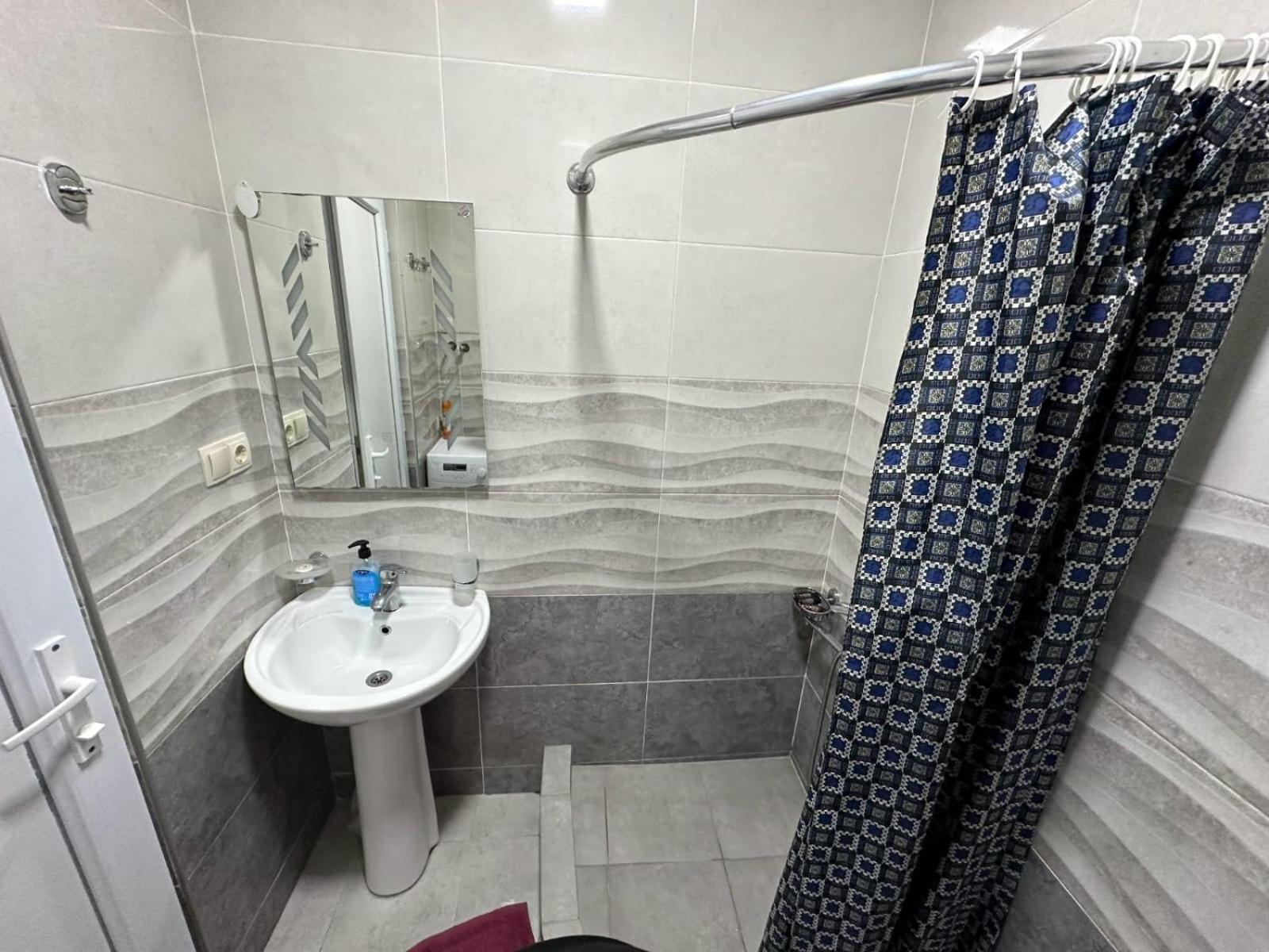 Батуми Центр , Апартаменты 2 Минуты Море Ruang foto